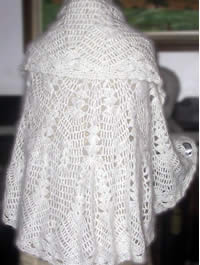 Angora Wool Throw - Round in white colours